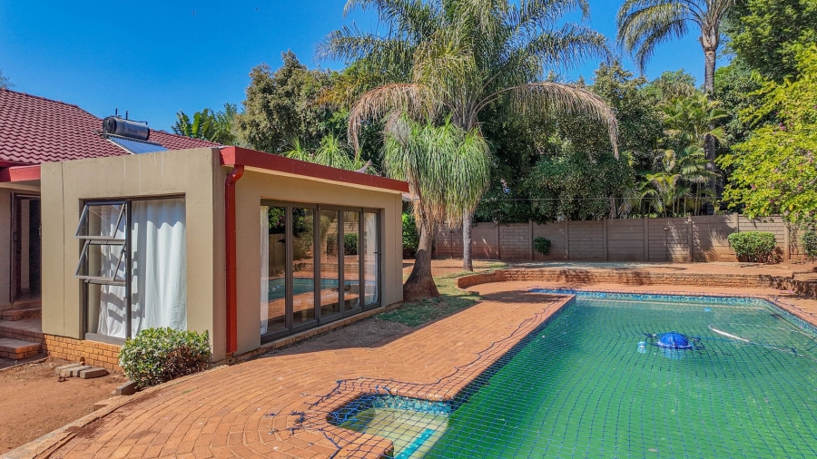 3 Bedroom Property for Sale in Safari Gardens North West